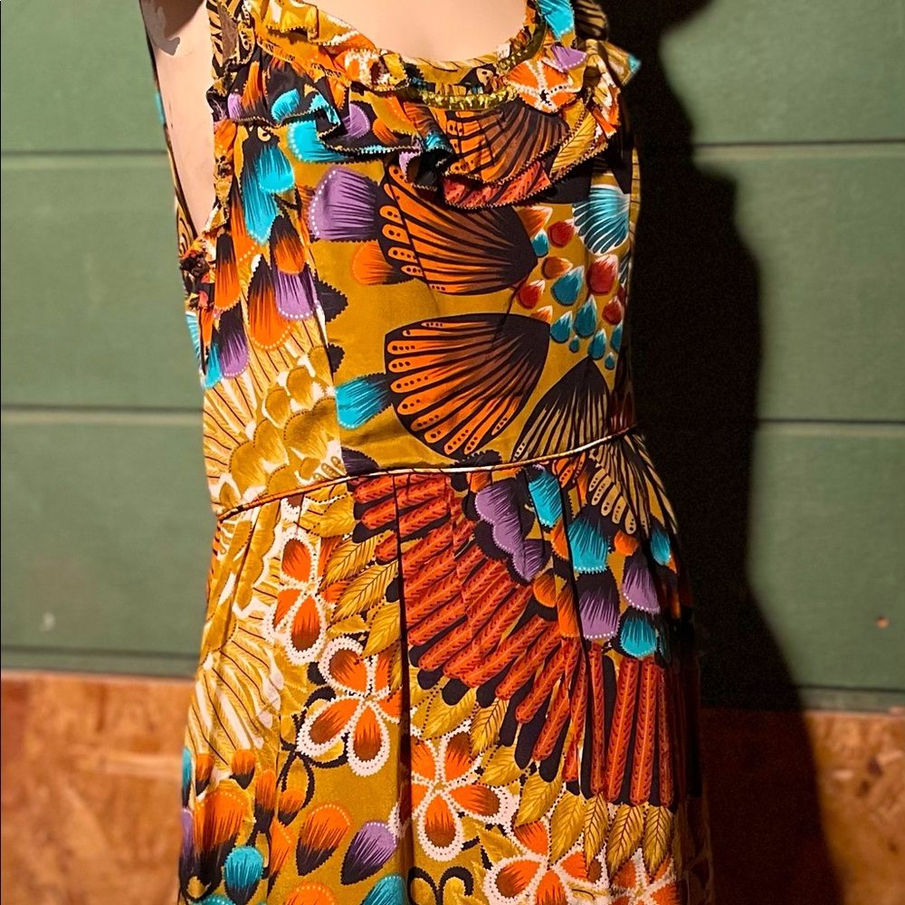 Edme & esyllte sleeveless dress. Size 8. Shell 100% silk Lining 100% polyester.